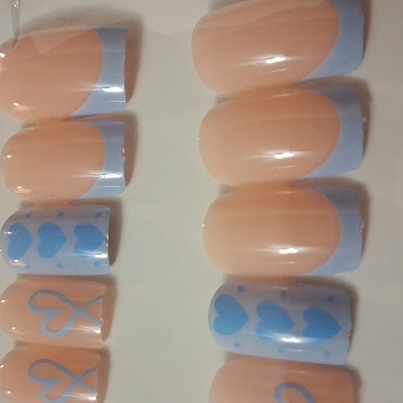 Cute Press-on Nails - Picture 2 of 2